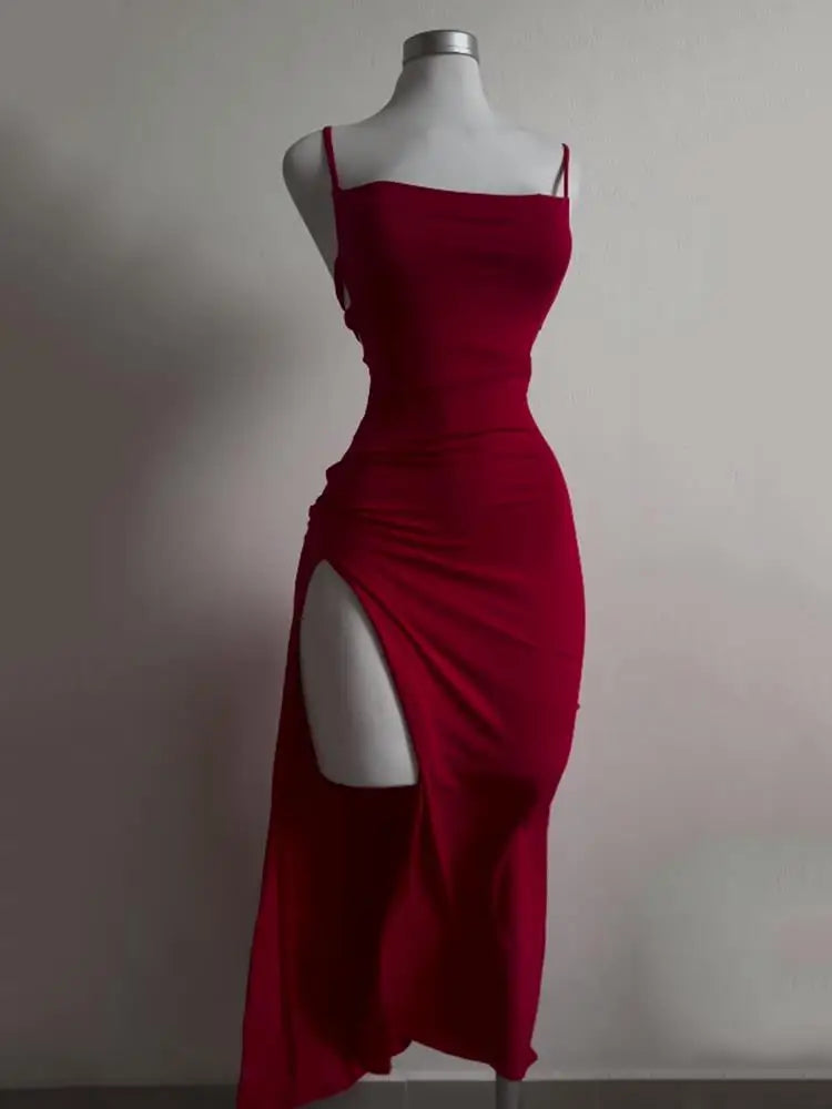 Nuevo vestido explosivo 2024 de verano con tirantes de alta sensibilidad, estilo "Spice Girl", vestido de cadera con escote halter.